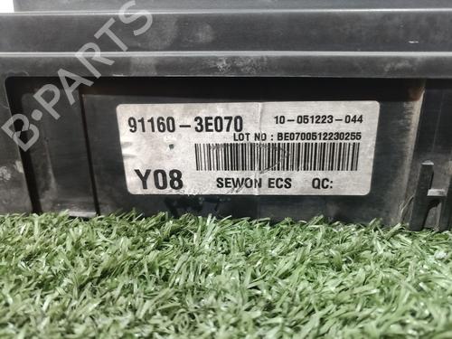 Fuse box KIA SORENTO I (JC) 2.5 CRDi 4WD | BP21725142E1 