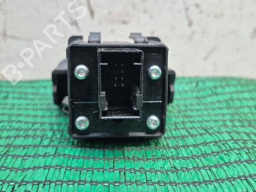 Electric handbrake PEUGEOT 5008 II (MC_, MJ_, MR_, M4_) 1.6 BlueHDi 120 (MCBHZH, MCBHZW) | BP29943738E5