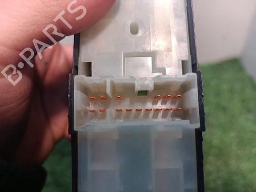 Left front window switch NISSAN ALMERA TINO (V10) 2.2 dCi | BP16074121I27