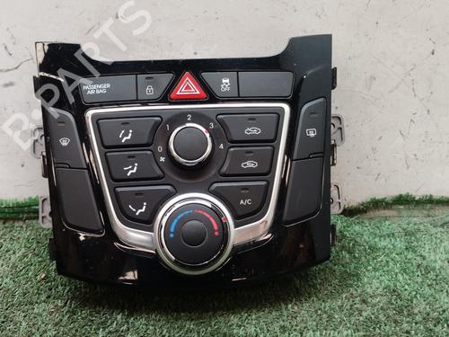 Used Climate control HYUNDAI i30 (GD) 1.4 (101 hp) 26503866