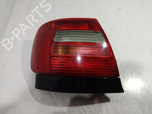 Farolim esquerdo AUDI A4 B5 Avant (8D5) [1994-2002]nullnull