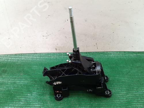 Used Gear lever FORD FIESTA VI (CB1, CCN) 1.0 EcoBoost (100 hp) 26587052