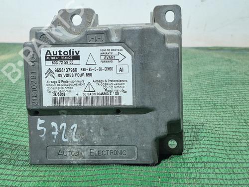 Airbag module PEUGEOT 5008 (0U_, 0E_) [2009-2017]  27355159