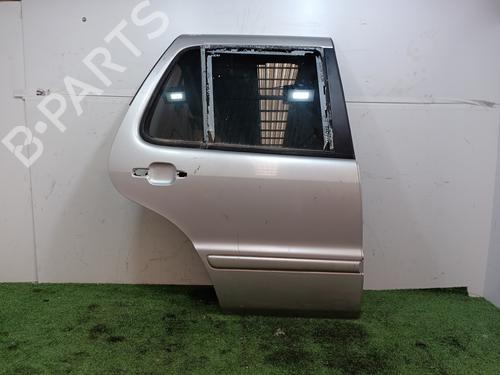 Used Right rear door MERCEDES-BENZ M-CLASS (W163) [1998-2005]  16915153