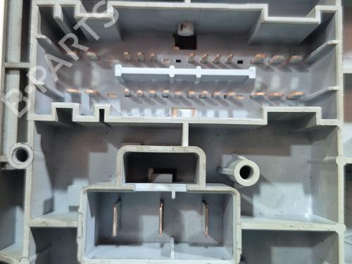 Fuse box ALFA ROMEO GT (937_) 1.9 JTD (937CXN1B) | BP36324780E1 - Image 4