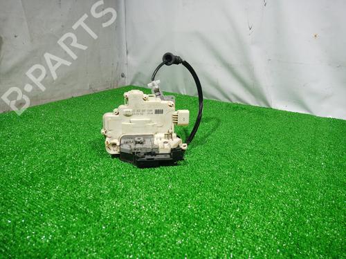 Used Front right lock VW PASSAT B7 (362) [2010-2015]  16757462