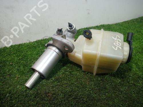 Used Brake master cylinder BMW X3 (E83) xDrive 20 d (163 hp) 23391428