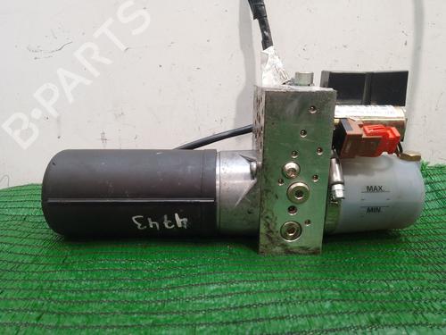Moteur du toit ouvrant PEUGEOT 307 CC (3B) 2.0 16V (136 hp) 19276095