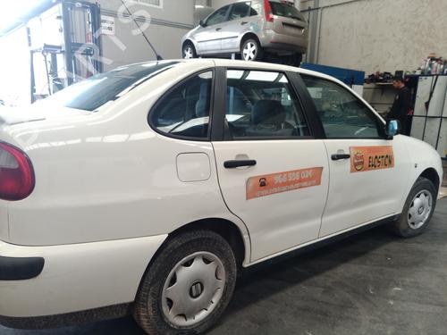 Left tailgate light SEAT CORDOBA (6K2) 1.4 | BP14910036C79 