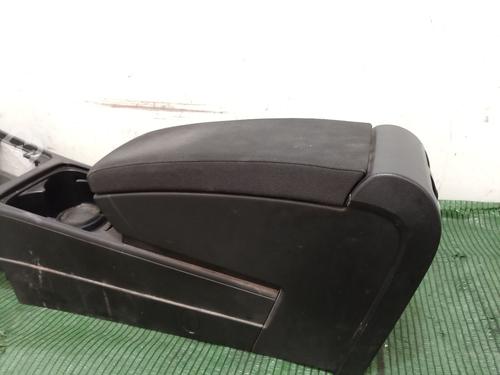 Middle console VW PASSAT B6 (3C2) 2.0 TDI | BP20480536I22 