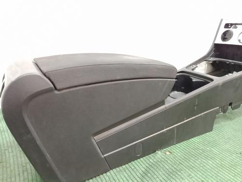Middle console VW PASSAT B6 (3C2) 2.0 TDI | BP20480536I22 