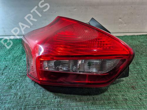 Feu arrière gauche FORD FOCUS III 1.0 EcoBoost (125 hp) 31854873