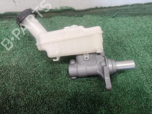 Used Brake master cylinder RENAULT ARKANA I (LCM_, LDN_) 1.3 TCe 140 (LDN0) (140 hp) 25343792