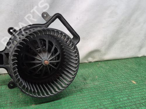 Used Heater blower motor PEUGEOT 5008 (0U_, 0E_) 1.6 HDi (110 hp) 27356984