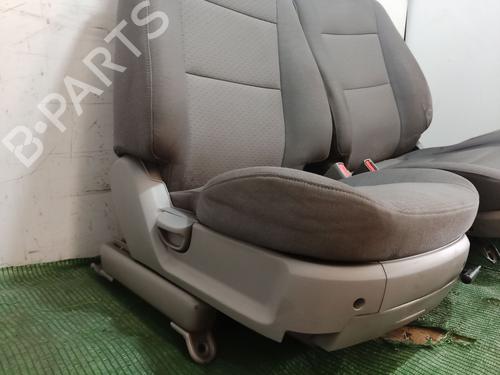 Seats set KIA SORENTO I (JC) 2.5 CRDi 4WD | BP21757371C78
