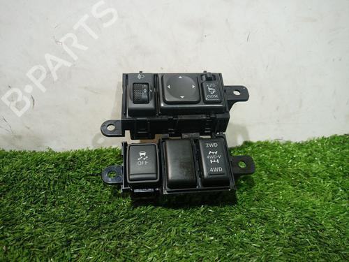 Used Switch NISSAN JUKE (F15) 1.6 DIG-T 4x4 (190 hp) 23958022