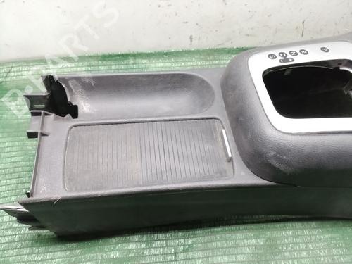 Middle console VW GOLF PLUS V (5M1, 521) 1.6 TDI | BP29355115I22 