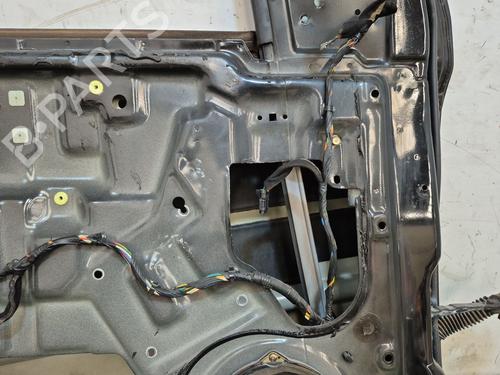 Left front door KIA SORENTO I (JC) 2.5 CRDi 4WD | BP28975868C2 