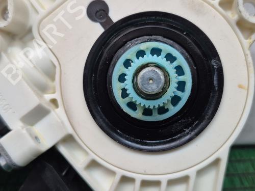 Right front window motor MERCEDES-BENZ A-CLASS (W169) A 180 CDI (169.007, 169.307) | BP29360913E20 