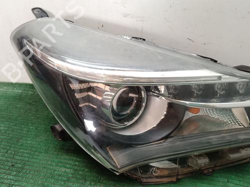 Right headlight TOYOTA YARIS (_P13_) 1.5 Hybrid (NHP130_, NHP130) | BP28211308C29