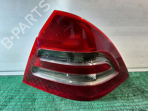 Used Right taillight MERCEDES-BENZ C-CLASS (W203) C 270 CDI (203.016) (170 hp) 31169878