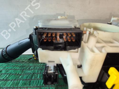 Switch HYUNDAI SANTA FÉ I (SM) 2.0 CRDi 4x4 | BP31328480I30