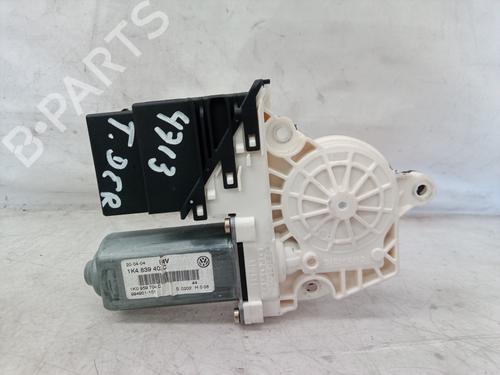 Rudehejsemotor bagstkærm højre VW GOLF V (1K1) [2003-2010]  10175006