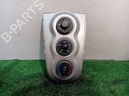 Commande Chauffage TOYOTA YARIS (_P9_) 1.3 VVT-i (SCP90_, SCP90R) | BP14361949I5 