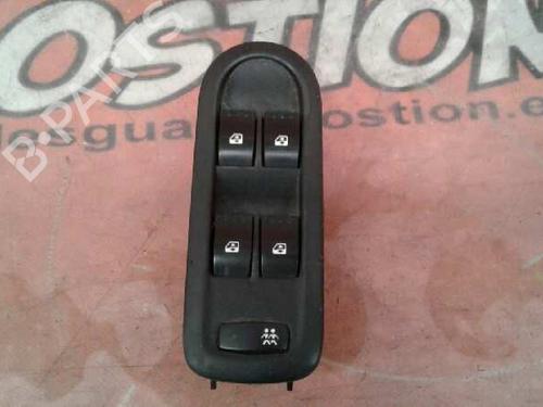 Used Left front window switch RENAULT SCÉNIC II (JM0/1_) [2003-2010]  7926607