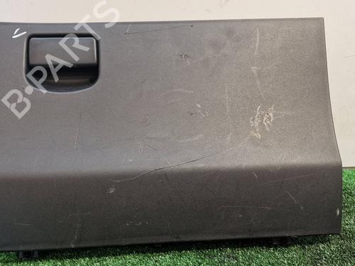 Used Glove box TOYOTA YARIS (_P9_) 1.3 VVT-i (SCP90_, SCP90R) (87 hp) 14361953