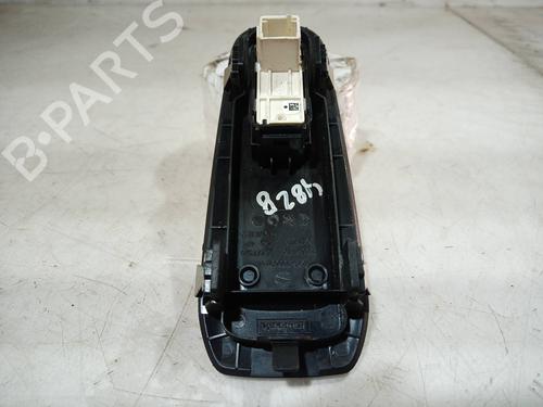 Right front window switch OPEL ZAFIRA A MPV (T98) 2.2 DTI 16V (F75) | BP11056763I26 