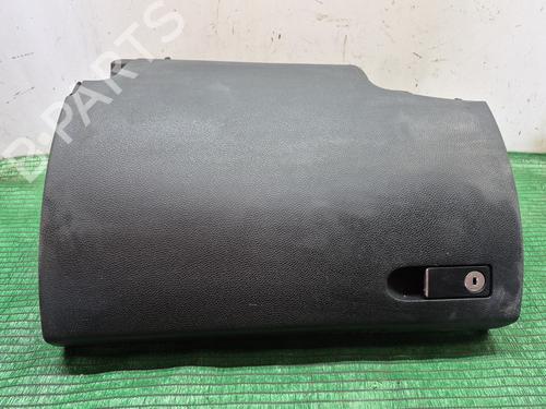 Used Glove box MERCEDES-BENZ C-CLASS (W204) C 200 CDI (204.001) (136 hp) 27833325