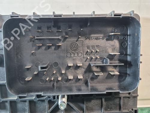 Fuse box VW PASSAT B6 Variant (3C5) 1.9 TDI | BP30852939E1