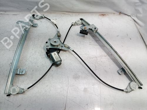 Rudehejsemotor forskærm højre NISSAN PRIMERA (P12) [2002-2025]  9852589