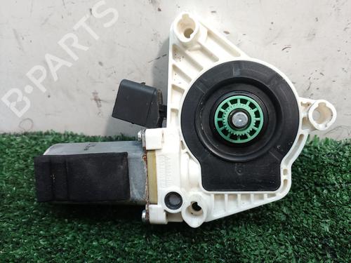 Left front window motor MERCEDES-BENZ CLA Coupe (C117) CLA 180 (117.342) | BP22758394E21 