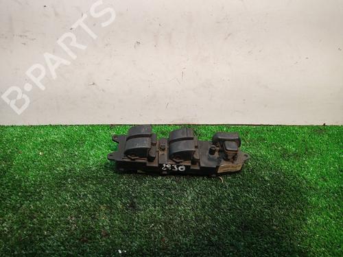 Interrupteur de vitre avant gauche TOYOTA COROLLA (_E12_) 2.0 D-4D (CDE120_, CDE120R) (90 hp) 7926437