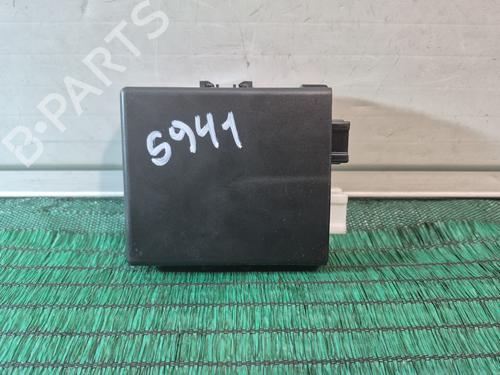 Used Electronic module HYUNDAI SANTA FÉ I (SM) 2.0 CRDi 4x4 (125 hp) 31360607