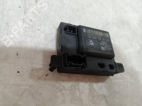 Front left lock VW CRAFTER 30-50 Van (2E_) 2.0 TDI | BP10923618C98 