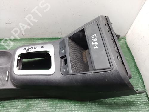 Middle console VW GOLF PLUS V (5M1, 521) 1.6 TDI | BP29355115I22 
