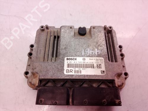 Used Engine control unit (ECU) OPEL ZAFIRA / ZAFIRA FAMILY B (A05) [2005-2019]  8805365