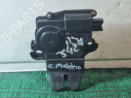 Used Tailgate lock TOYOTA AVENSIS (_T25_) 2.2 D-4D (ADT251_, ADT251R) (150 hp) 32114310