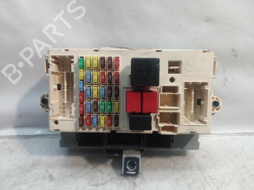 Used Fuse box ALFA ROMEO 147 (937_) 1.6 16V T.SPARK ECO (937.AXA1A, 937.BXA1A) (105 hp) 10720341
