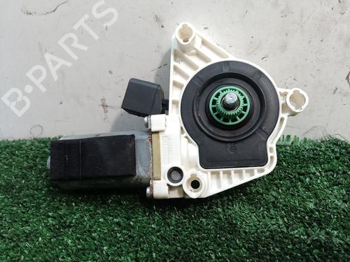 Used Left front window motor MERCEDES-BENZ CLA Coupe (C117) CLA 180 (117.342) (122 hp) 22758394