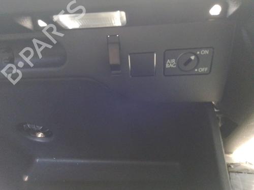Used Glove box VW TIGUAN (5N_) 2.0 TDI (110 hp) 19663642