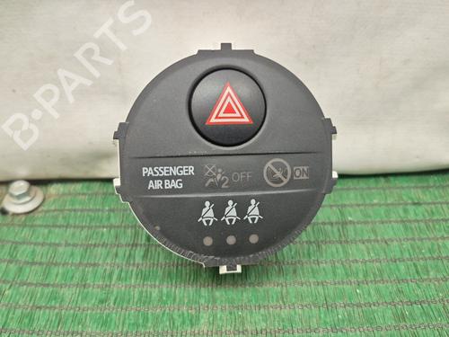 Used Switch TOYOTA YARIS (_P13_) 1.5 Hybrid (NHP130_, NHP130) (101 hp) 28450502