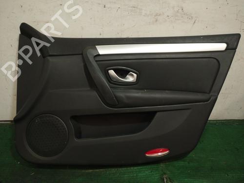Høyre frontpanel RENAULT LAGUNA III (BT0/1) 2.0 dCi GT (BT11, BT1E, BT1N) (178 hp) 29806917