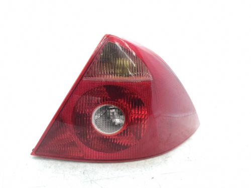 Used Right taillight FORD MONDEO III (B5Y) 2.0 16V TDDi / TDCi (115 hp) 11018167