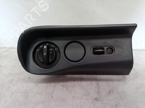 Used Headlight switch FORD MONDEO I (GBP) [1993-1996]  10681658