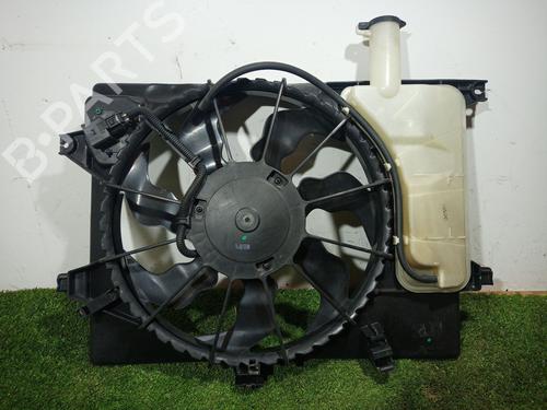 Used Radiator fan HYUNDAI i30 (GD) 1.4 (101 hp) 24977256