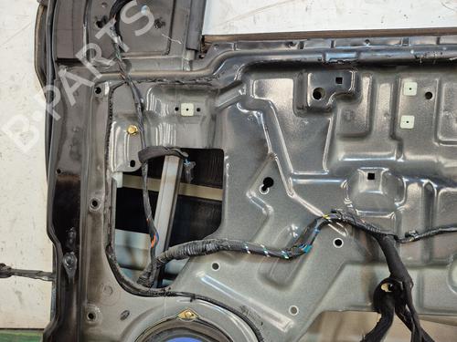 Right front door KIA SORENTO I (JC) 2.5 CRDi 4WD | BP28975864C3 